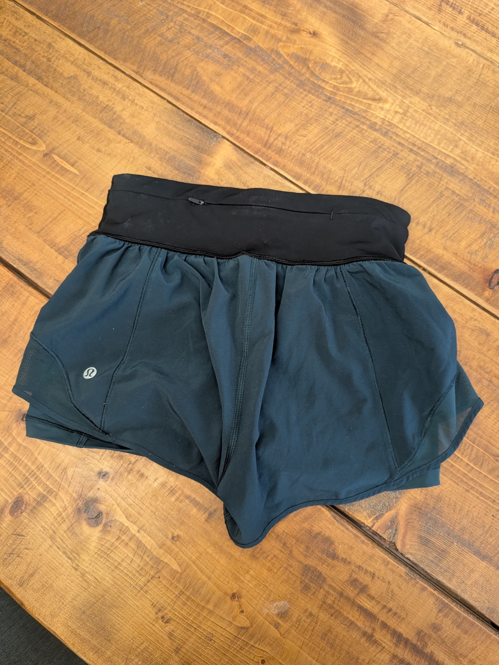lululemon 2.5in Rich Teal Running Shorts Inner Layer - Picture 3 of 5